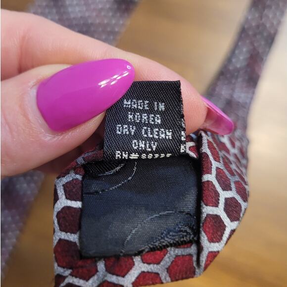 VTG 1996 Grateful Dead Silk Tie | Red Samson & Delilah 7th Set | 58” x 4” - Picture 11 of 11